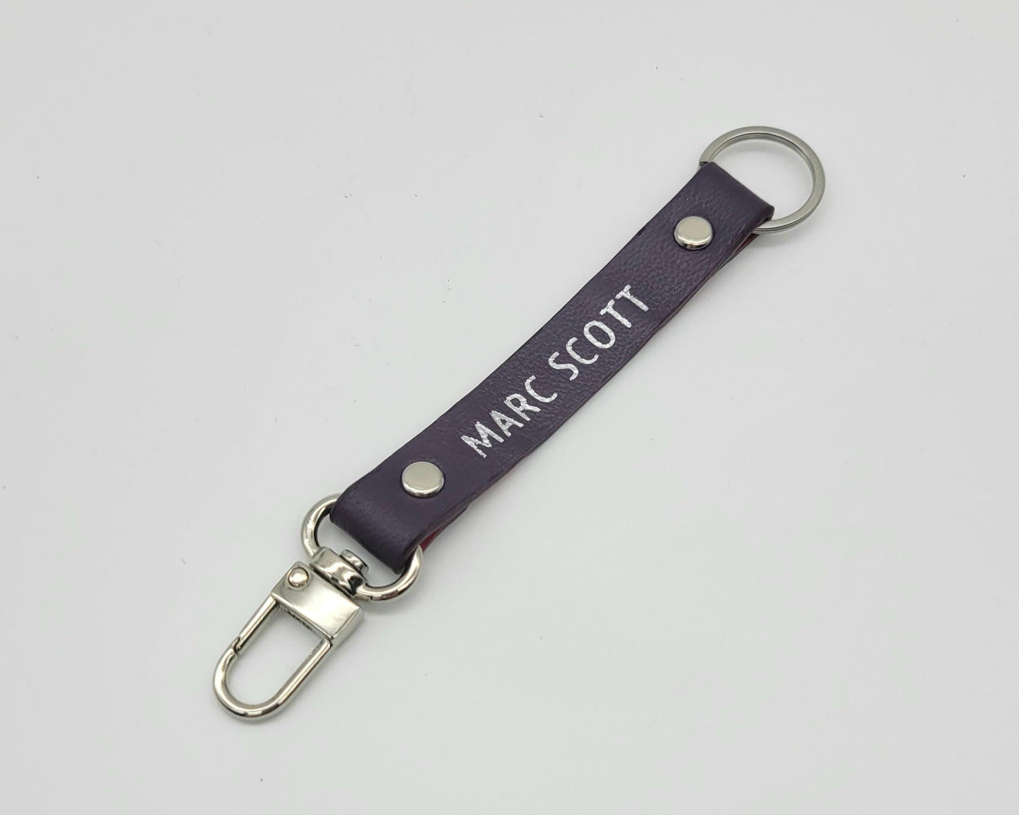 Zeb - Leather key chain - Purple/Red